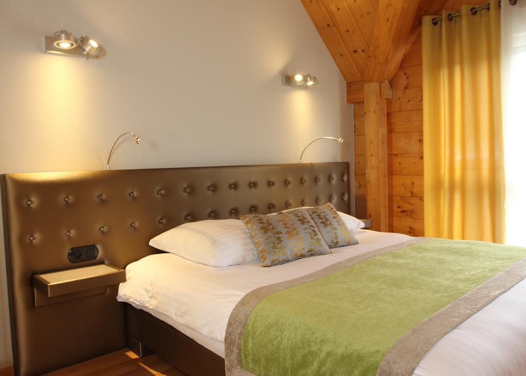 Hotel Restaurant Les Alisiers Lapoutroie Eksteriør bilde
