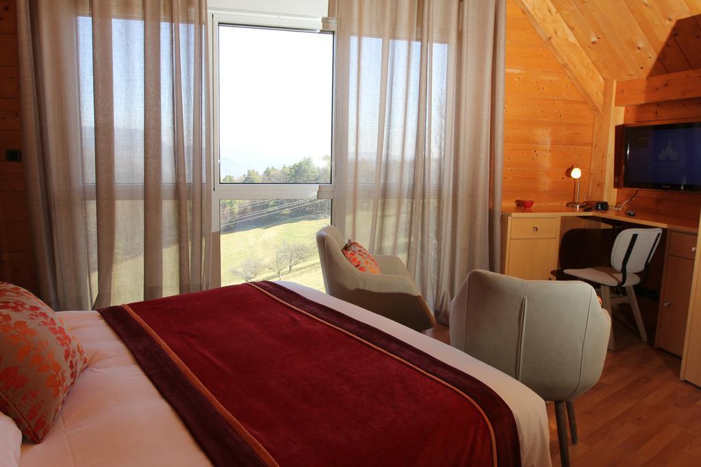 Hotel Restaurant Les Alisiers Lapoutroie Eksteriør bilde